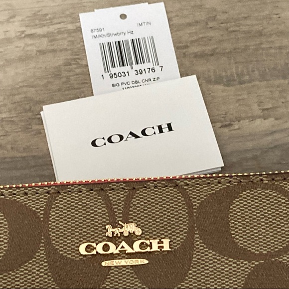 COACH Corner Zip Wristlet in Pink - Picture 11 of 13